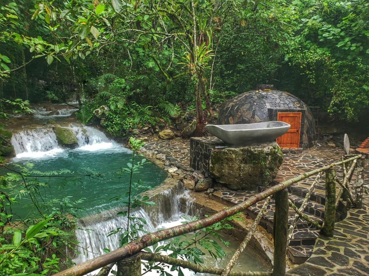 Hotel Cerveceria James Xilitla Exteriör bild